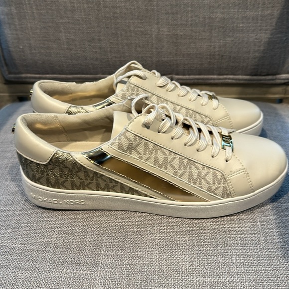 Michael Michael kors slade lace up sneakers. LT cream - size 9 - Picture 5 of 17